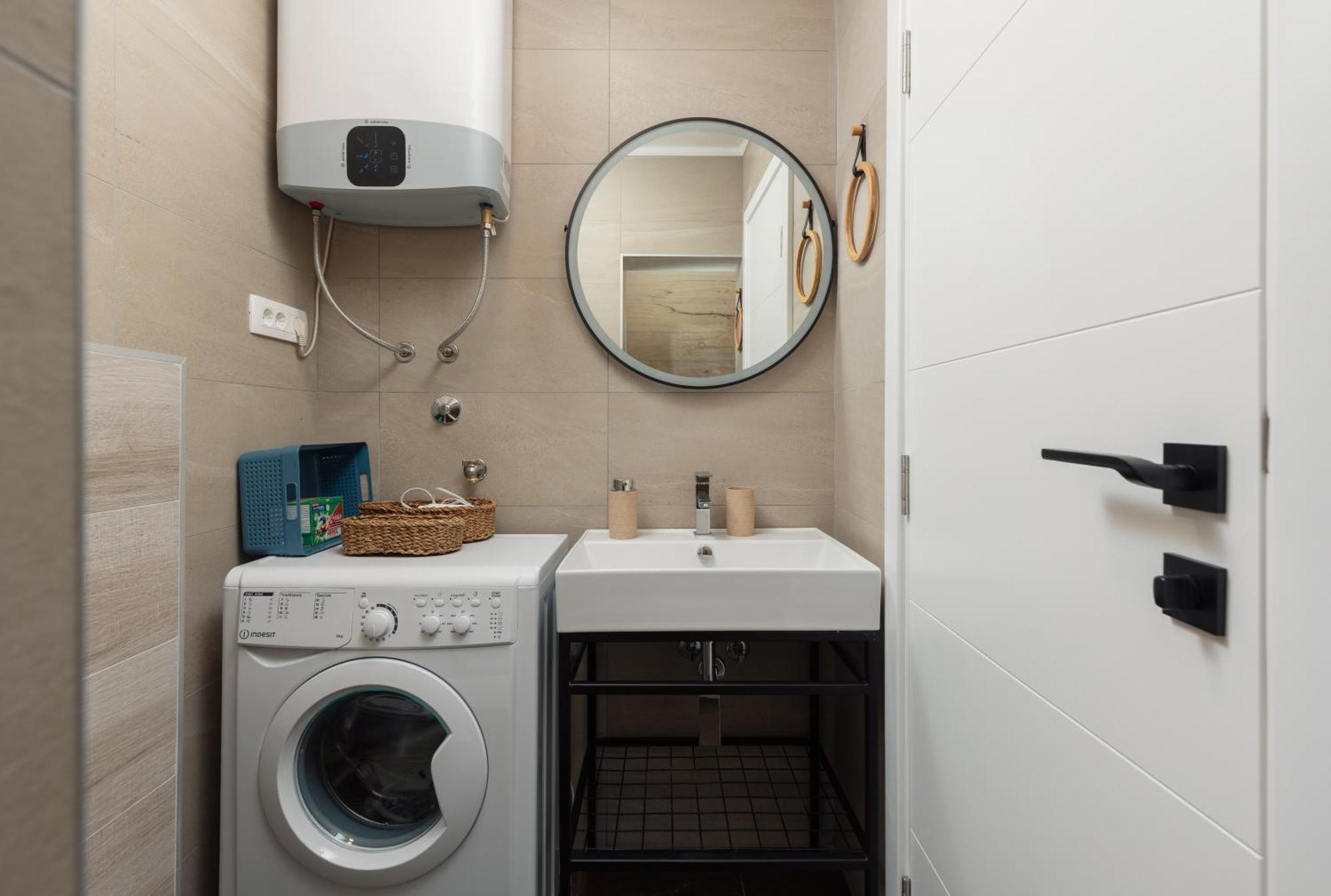 Apartments Time โกตอร์ ภายนอก รูปภาพ