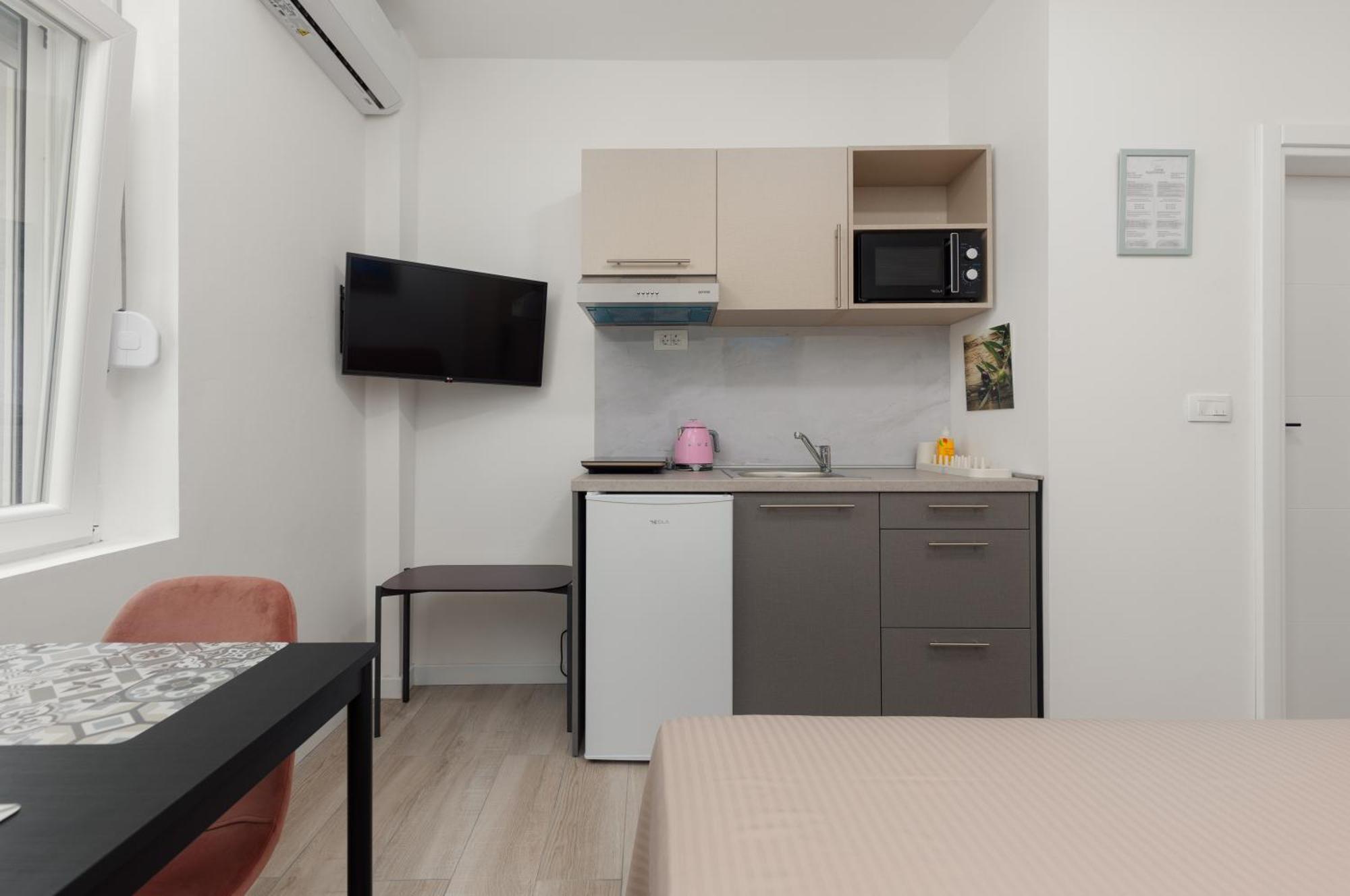 Apartments Time โกตอร์ ภายนอก รูปภาพ